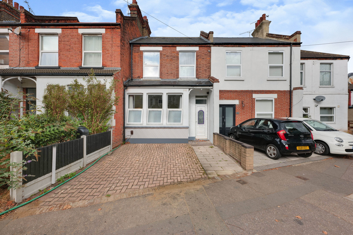 Hamlet Court Road