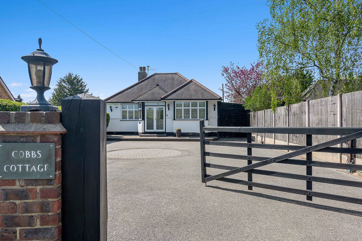 Stapleford Road, Romford, RM4