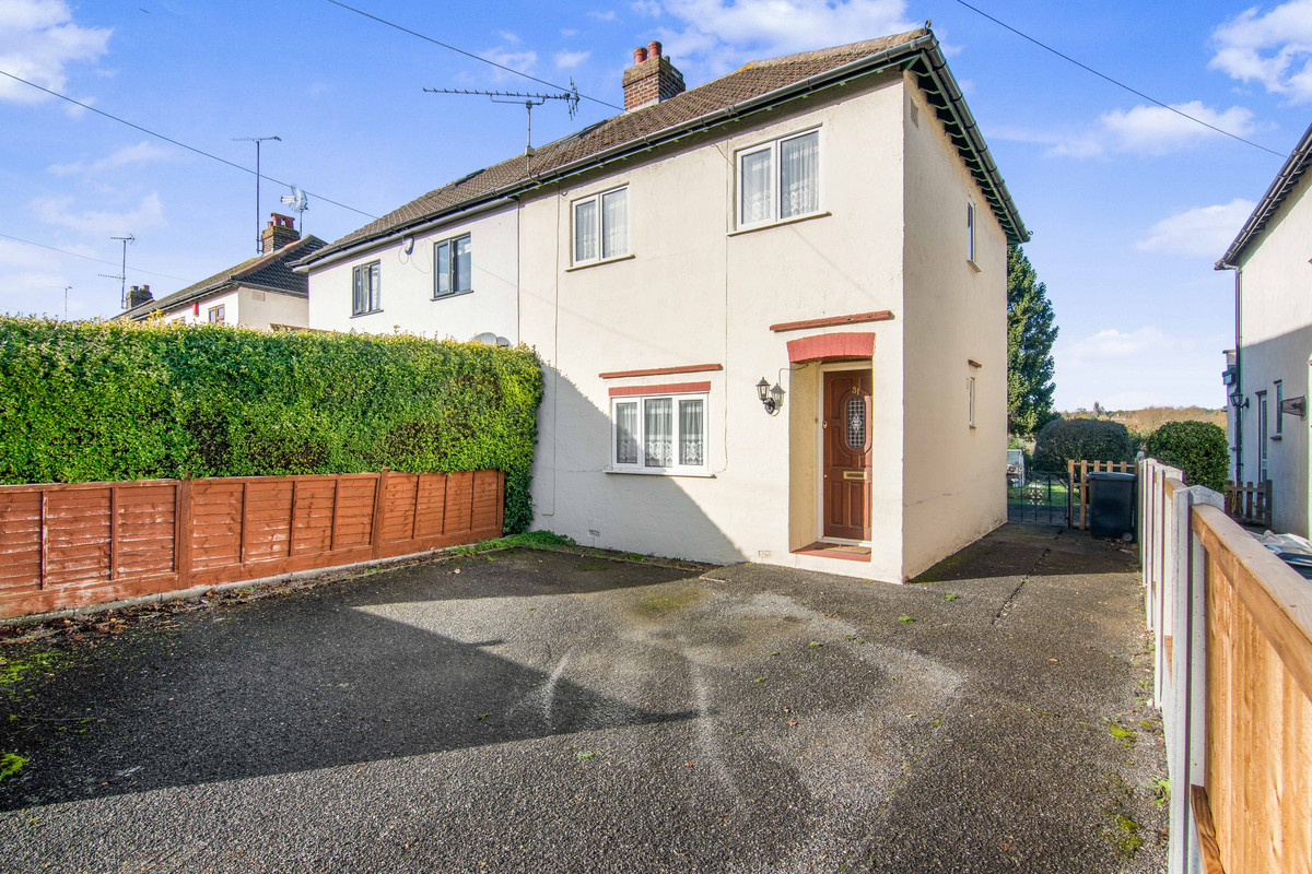 Ongar Road, Abridge, RM4