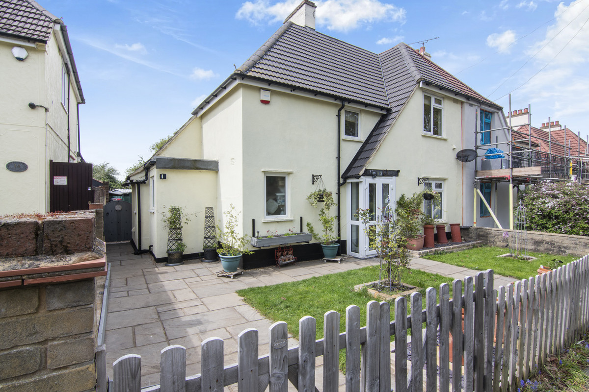 Hoe Lane, Romford, RM4