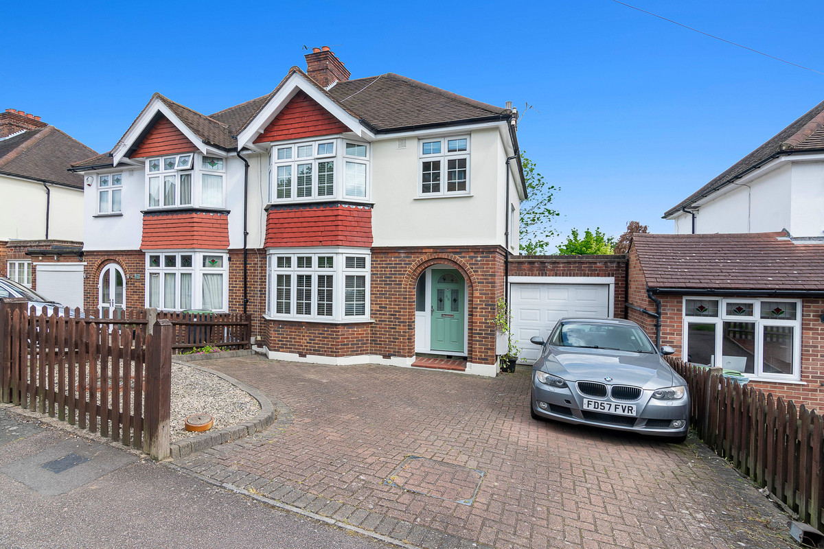 Loughton Way, Buckhurst Hill, IG9