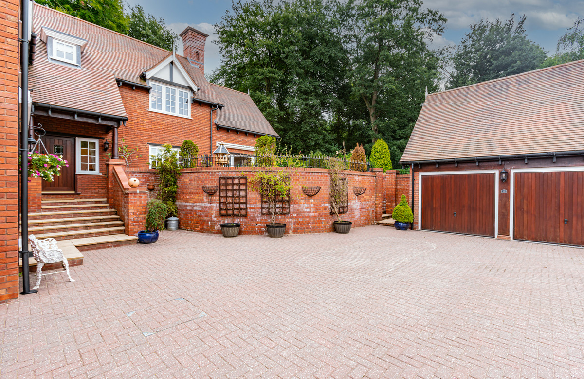 Number 6, St. Marys Drive Storeys Of Cheshire