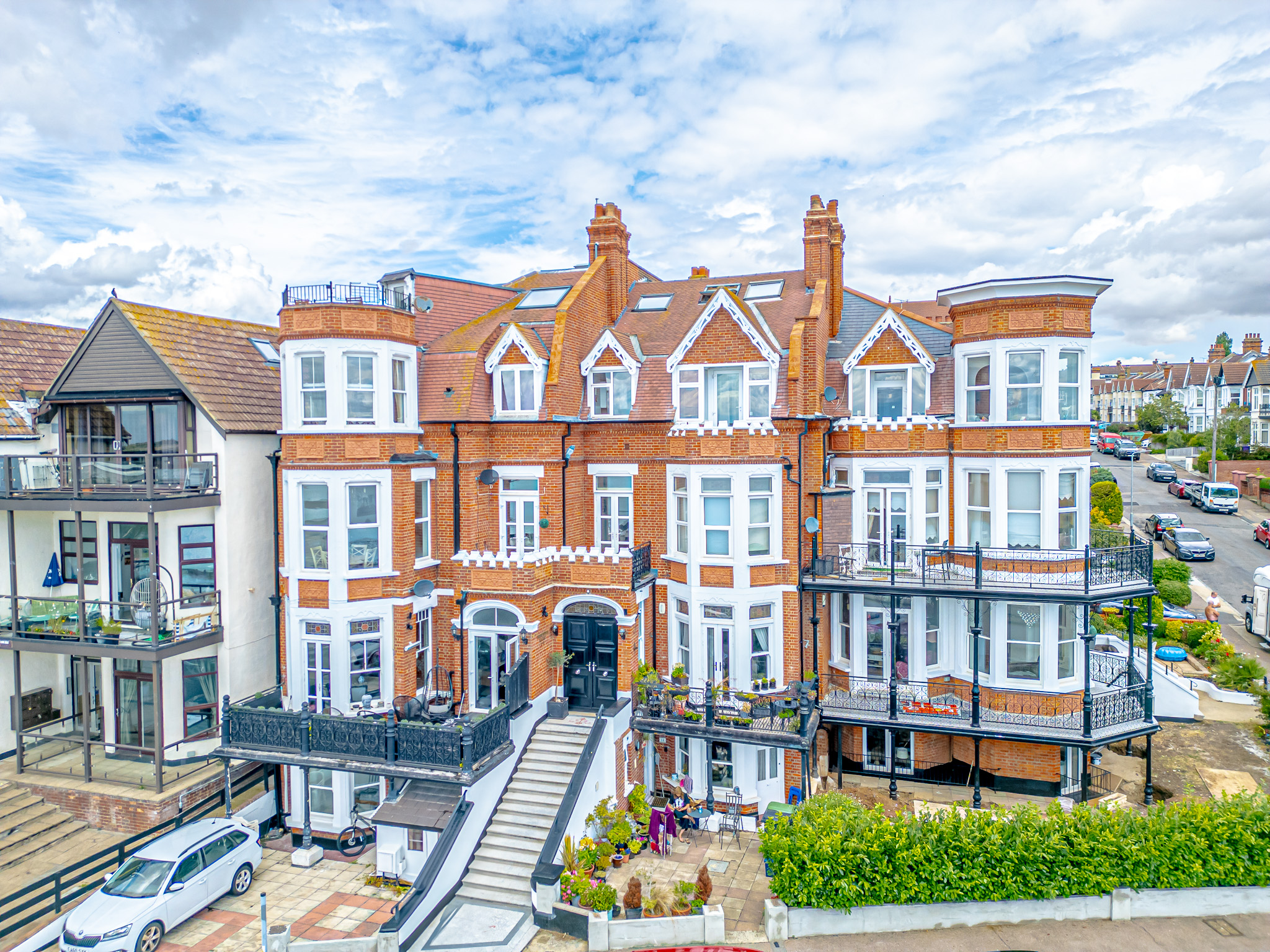 Grosvenor Court