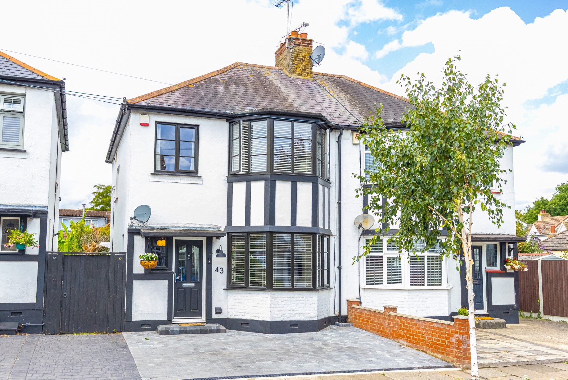 Grasmead Avenue