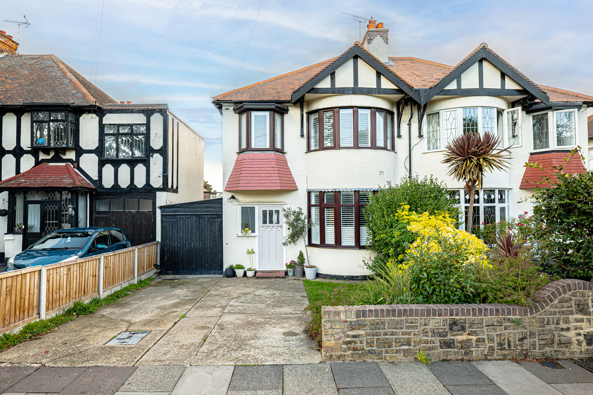 Earls Hall Avenue