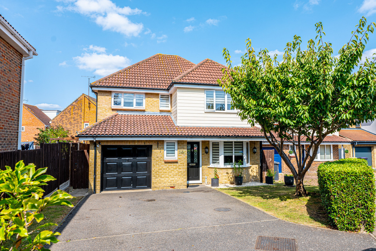 Kingfisher Crescent