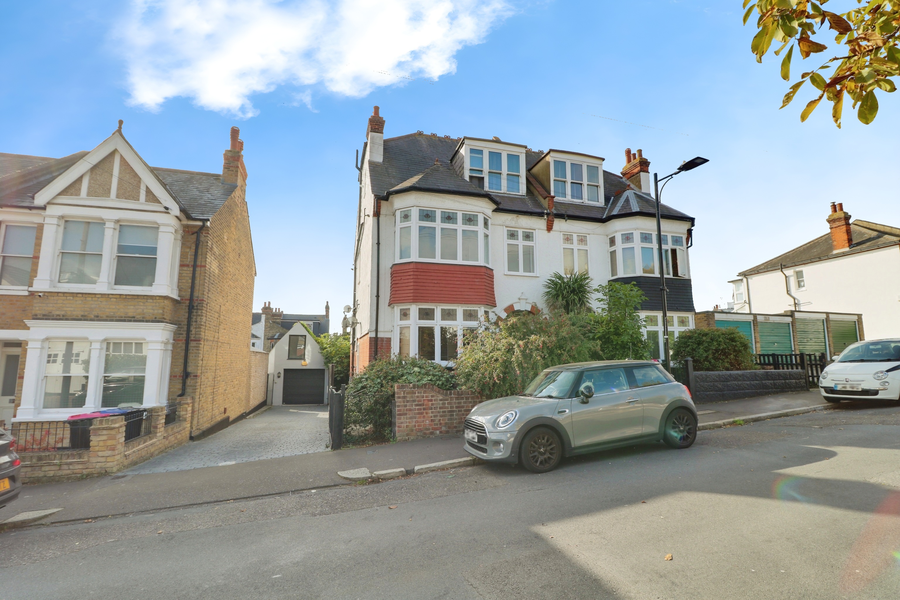 Queens Road
