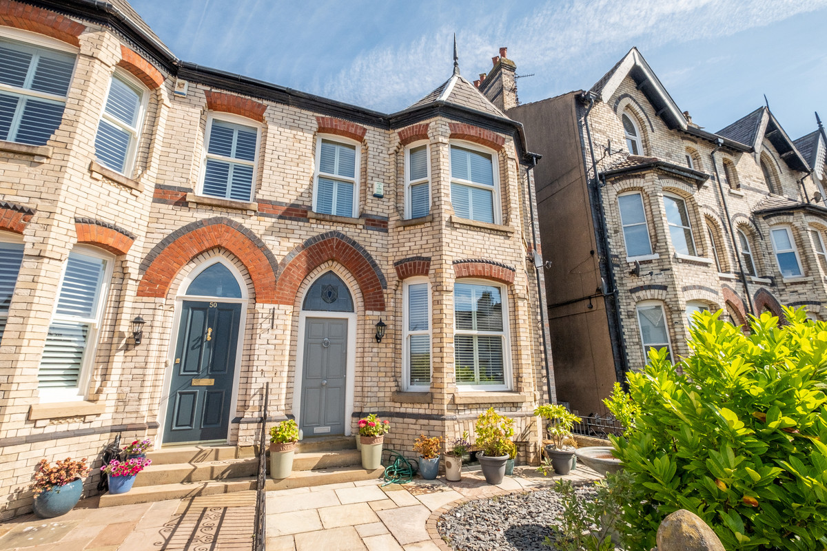 Property enquiry form background image