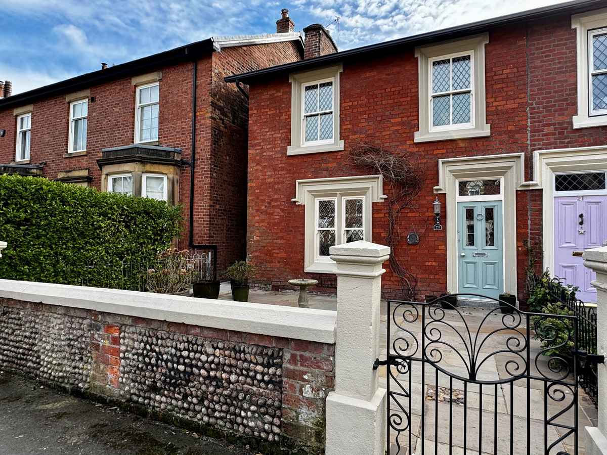 Property enquiry form background image