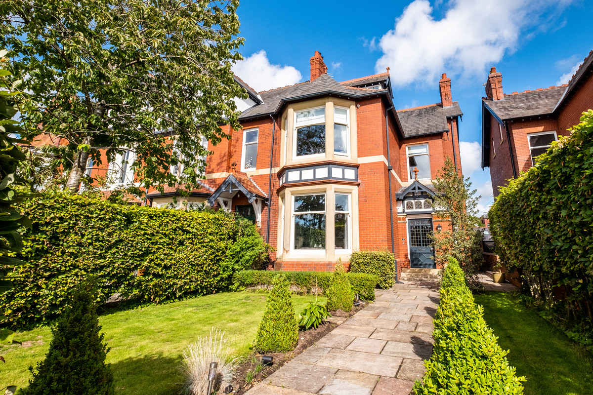 Property enquiry form background image
