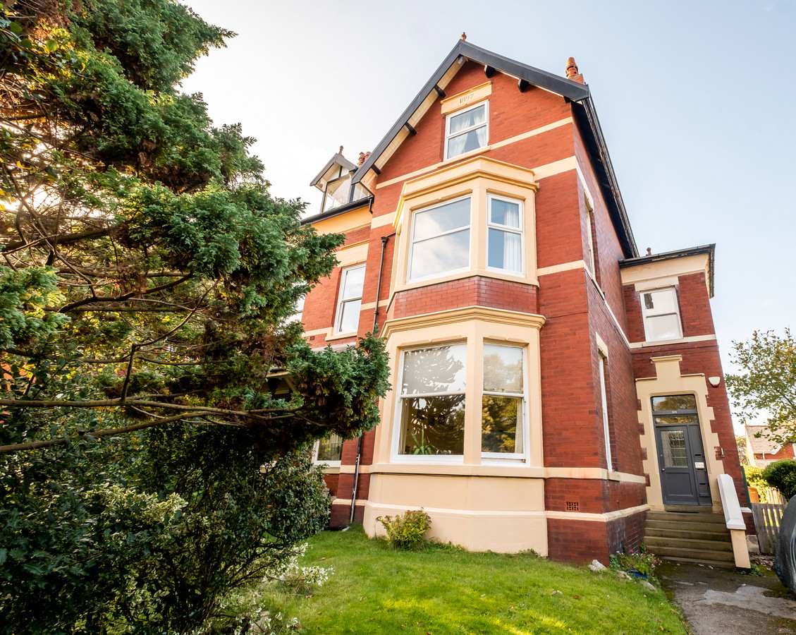 Property enquiry form background image