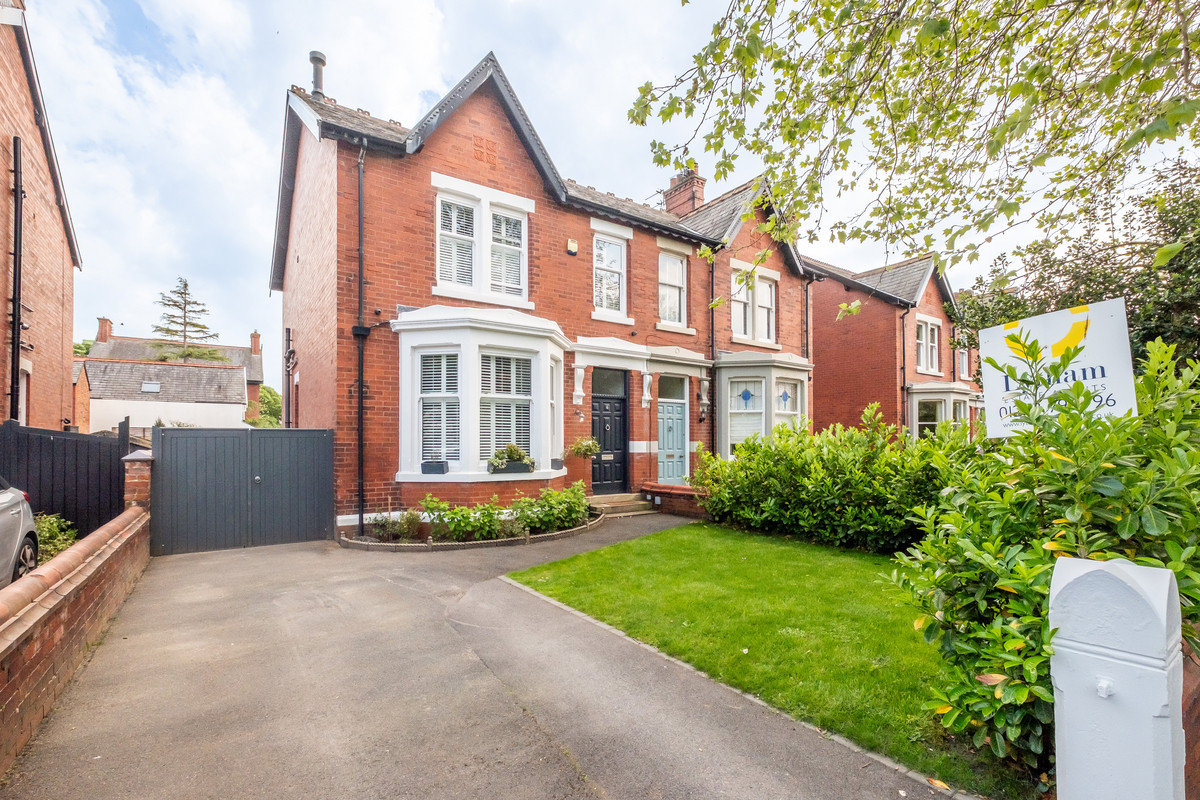 Property enquiry form background image