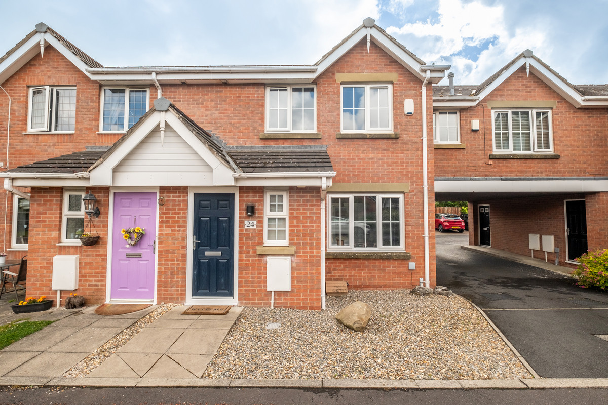 Property enquiry form background image