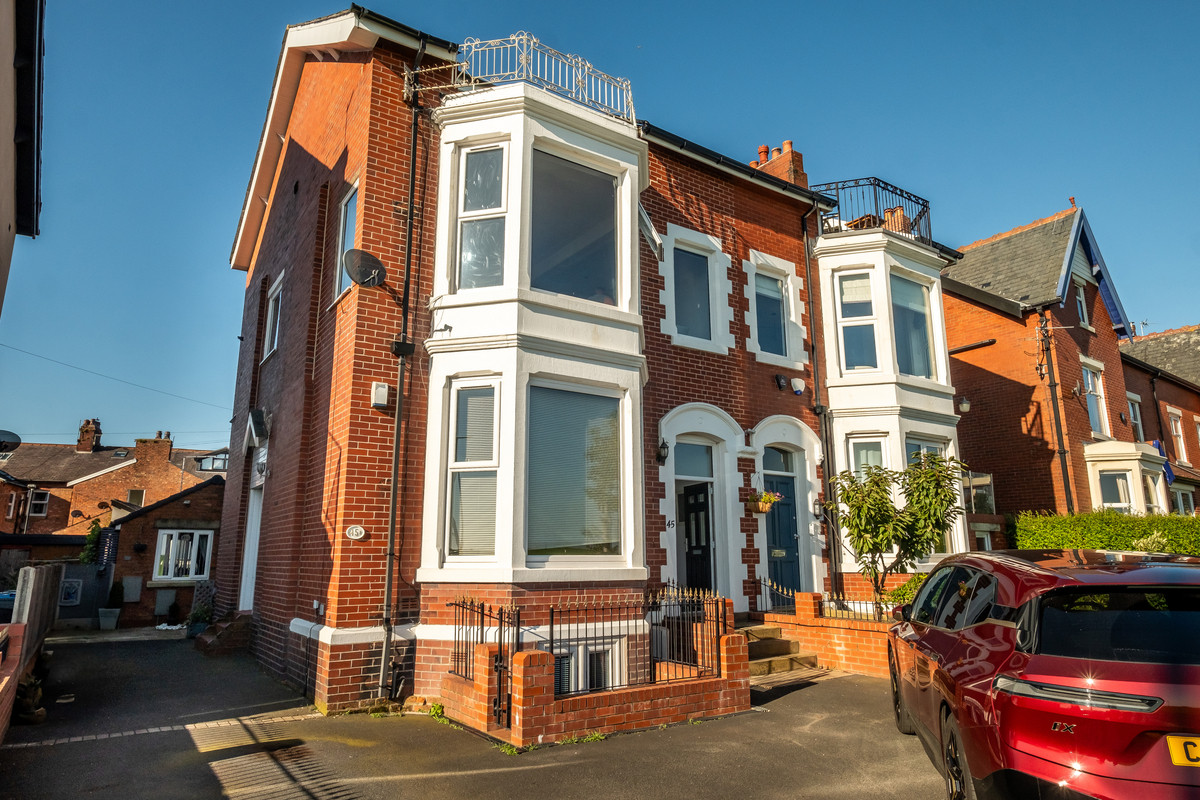 Property enquiry form background image