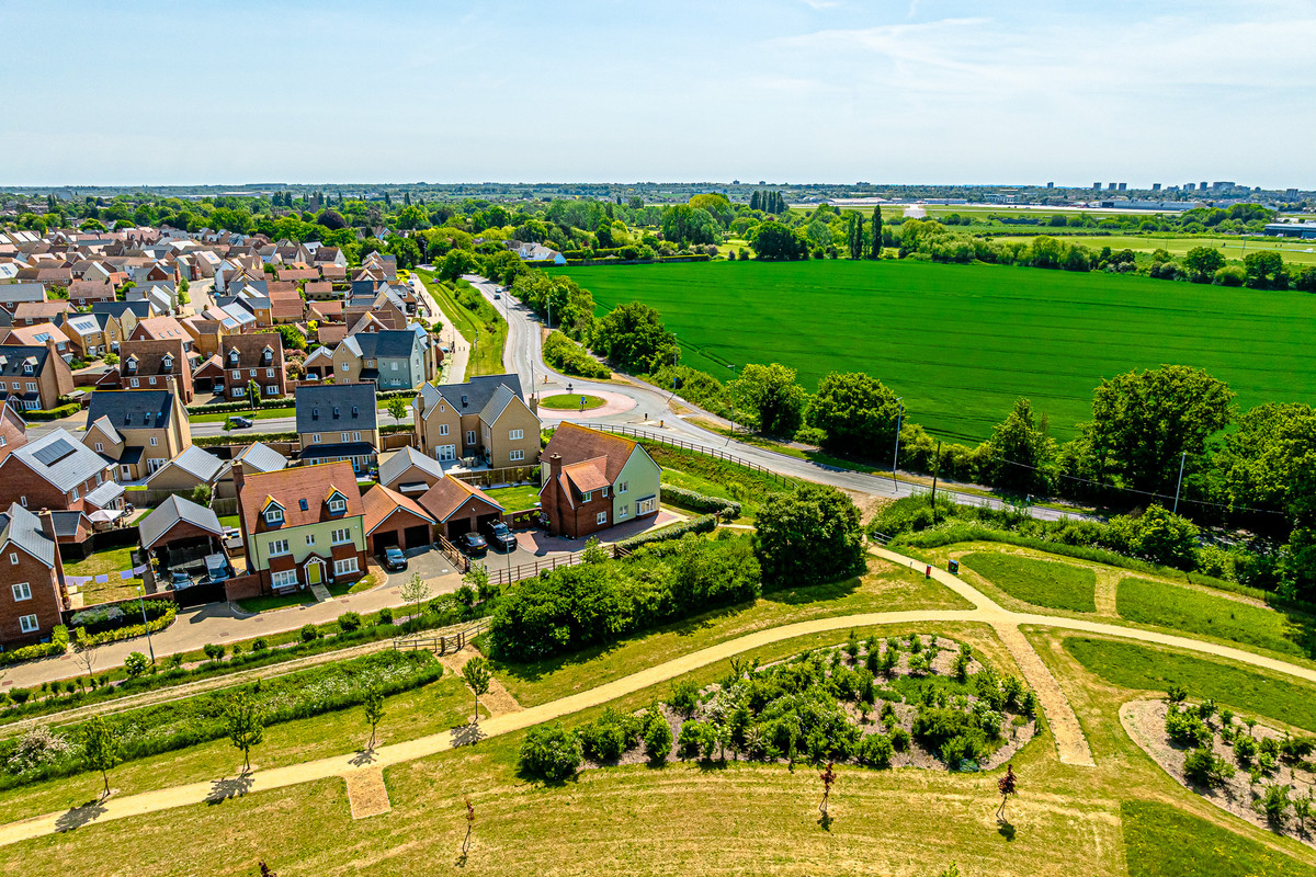 elizabeth-gardens-rochford-ss4
