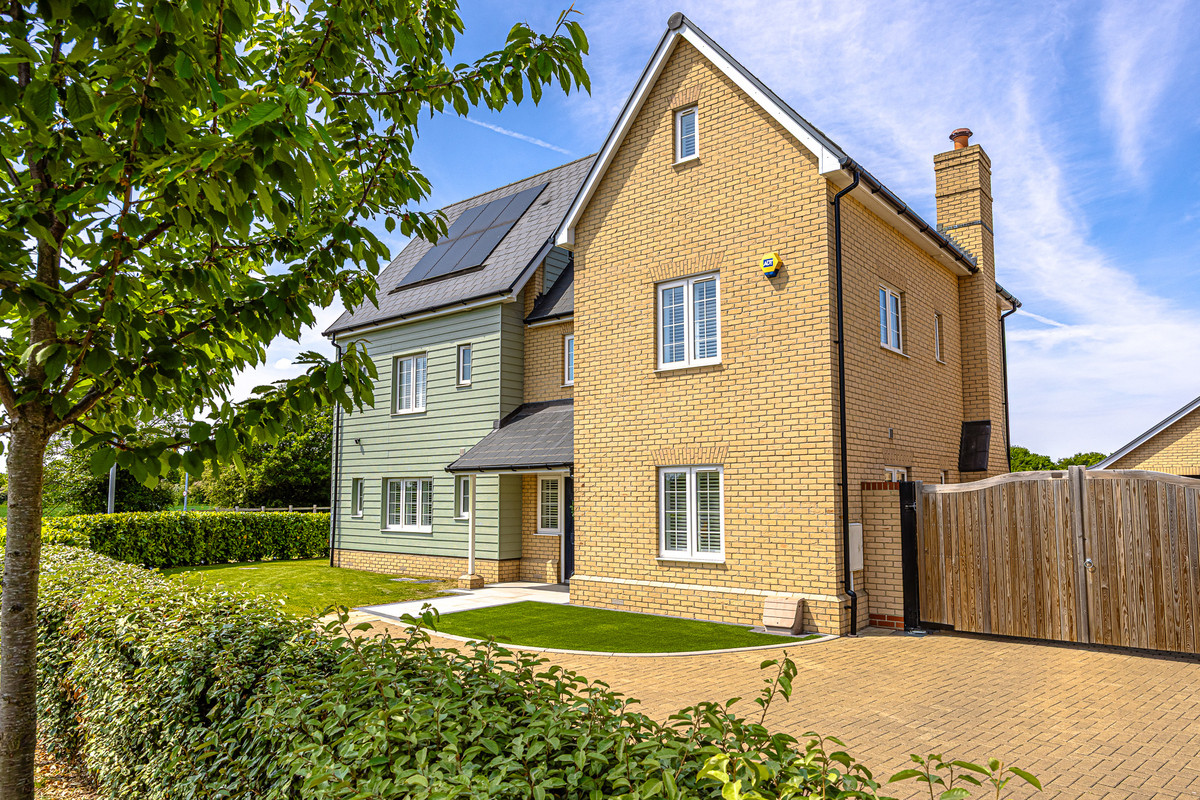 elizabeth-gardens-rochford-ss4