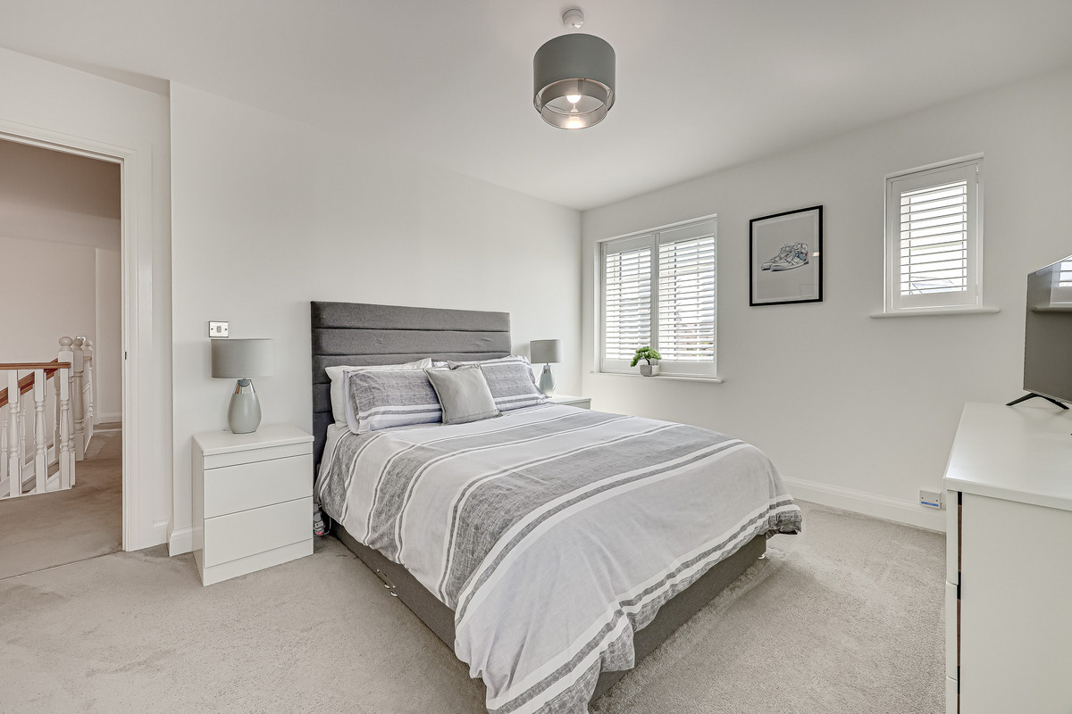 elizabeth-gardens-rochford-ss4