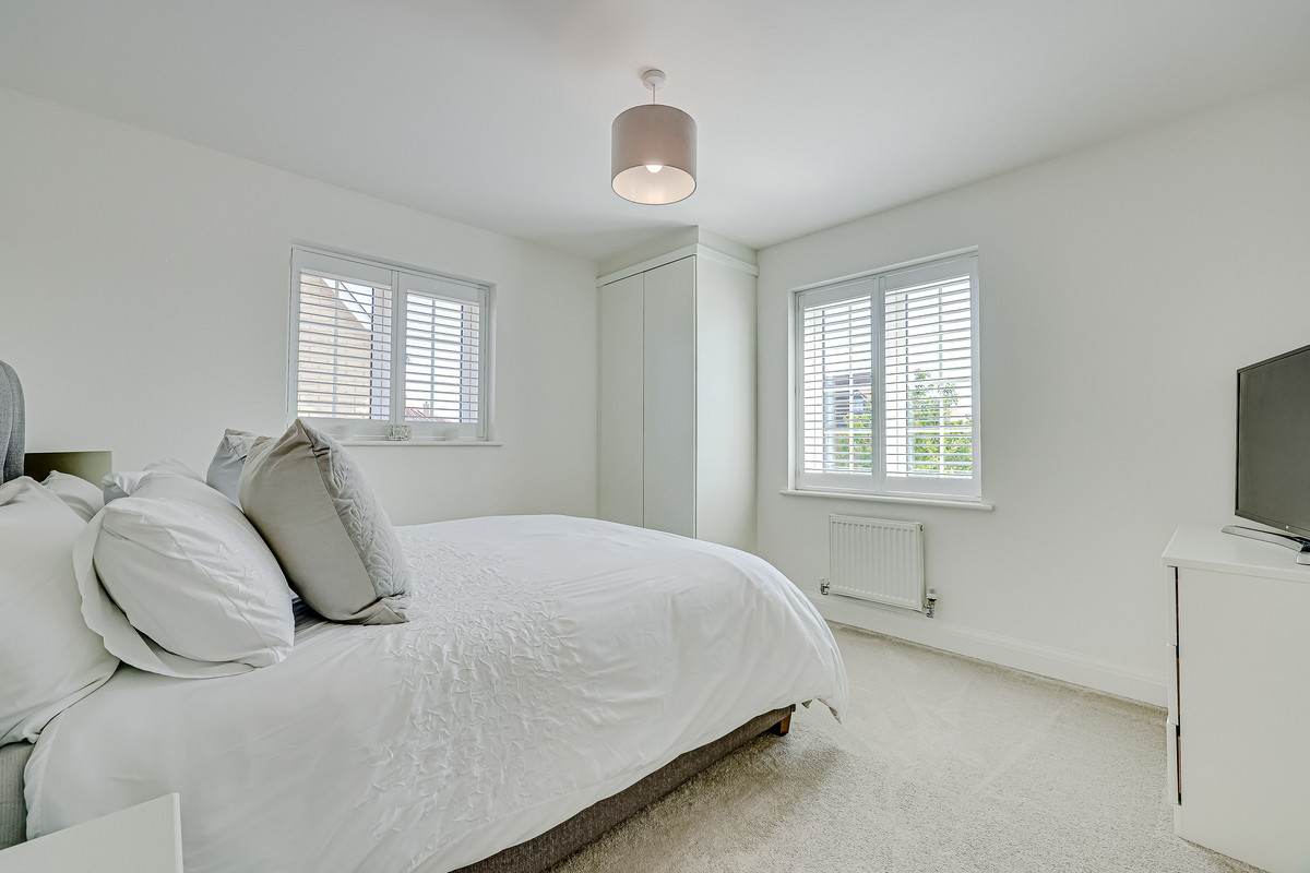 elizabeth-gardens-rochford-ss4