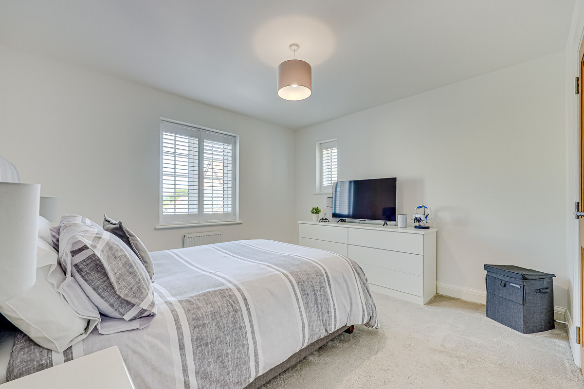 elizabeth-gardens-rochford-ss4