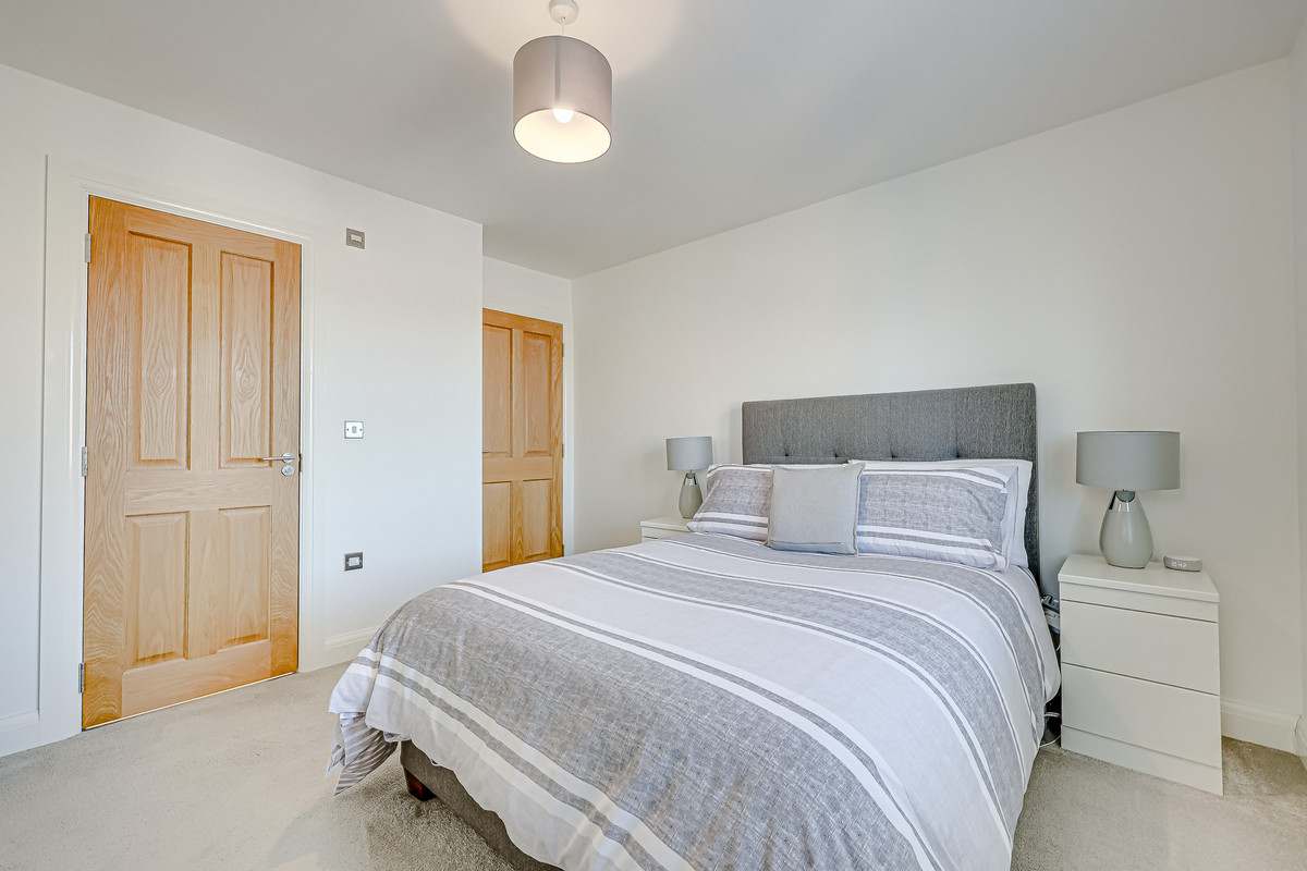 elizabeth-gardens-rochford-ss4