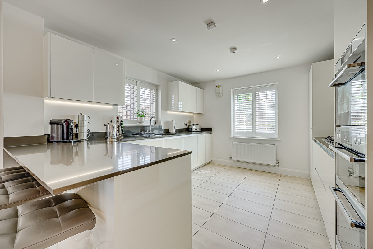 elizabeth-gardens-rochford-ss4