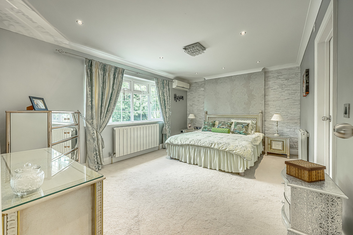 thorpe-hall-avenue-southend-on-sea-ss1