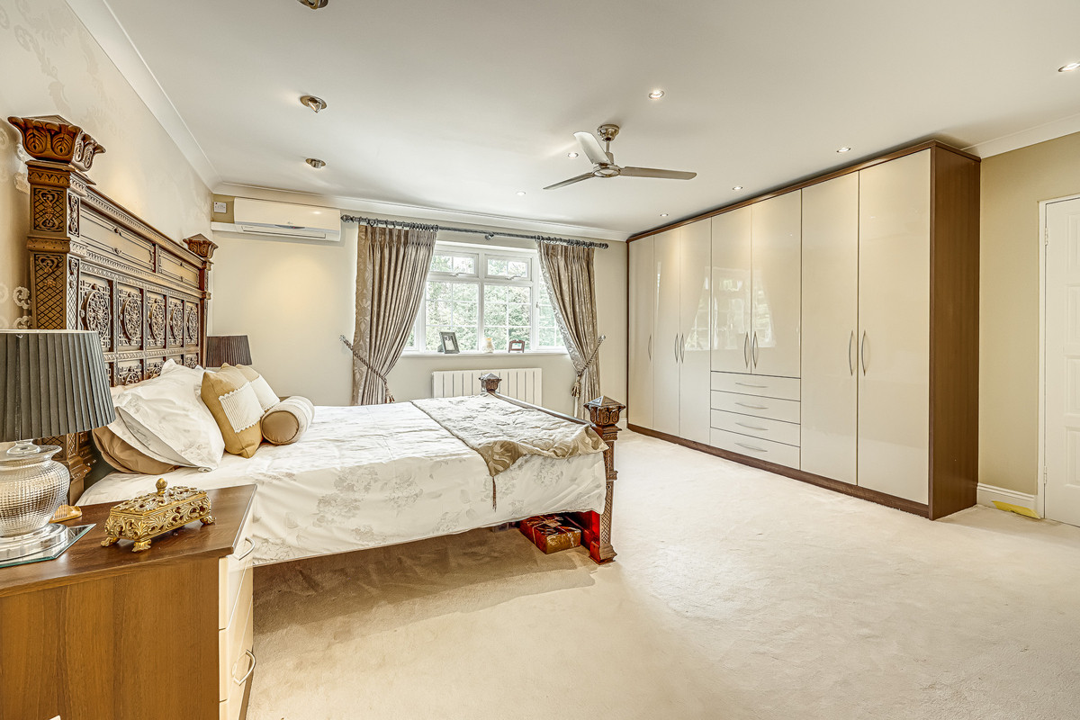 thorpe-hall-avenue-southend-on-sea-ss1