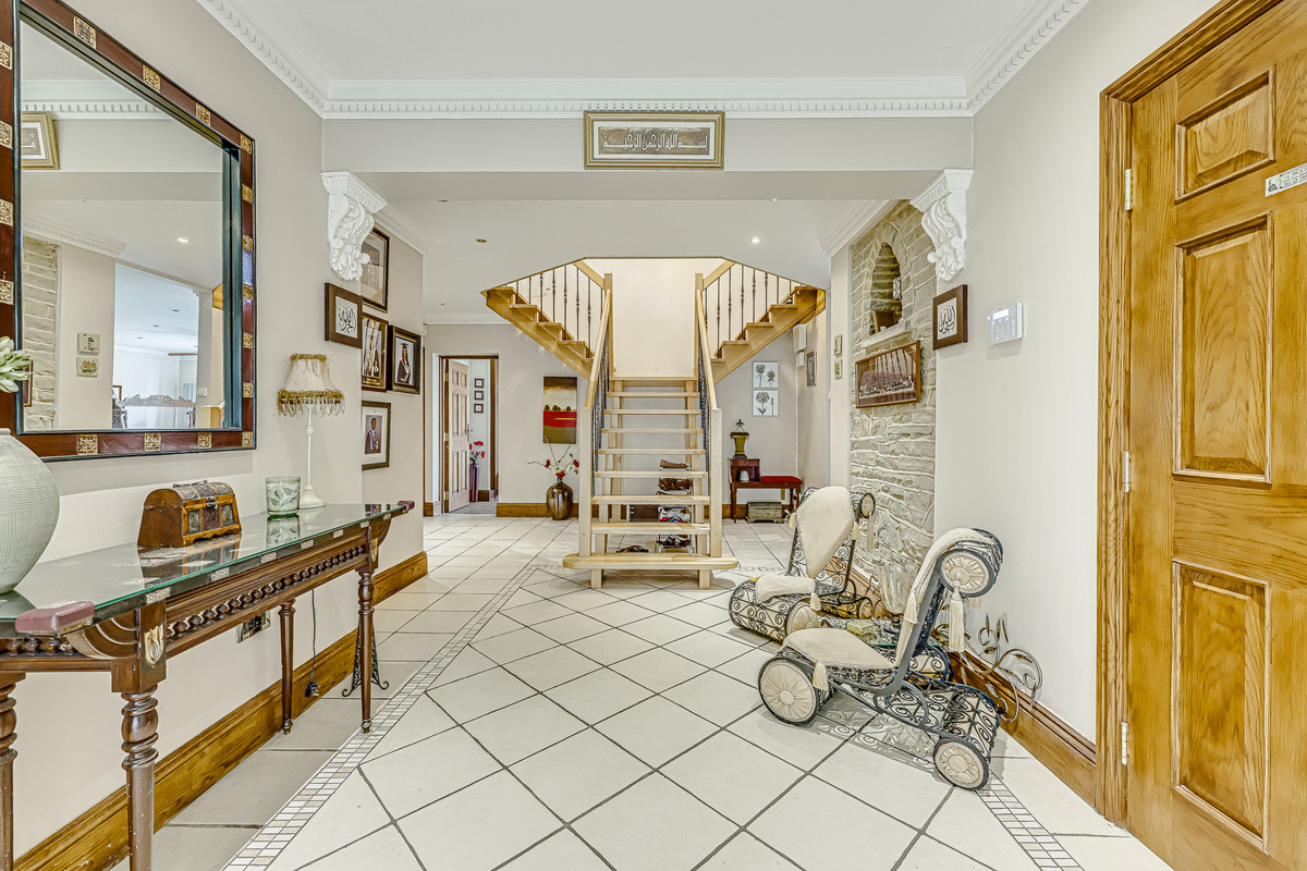 thorpe-hall-avenue-southend-on-sea-ss1