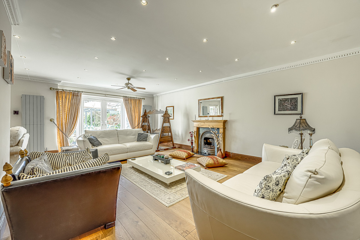 thorpe-hall-avenue-southend-on-sea-ss1