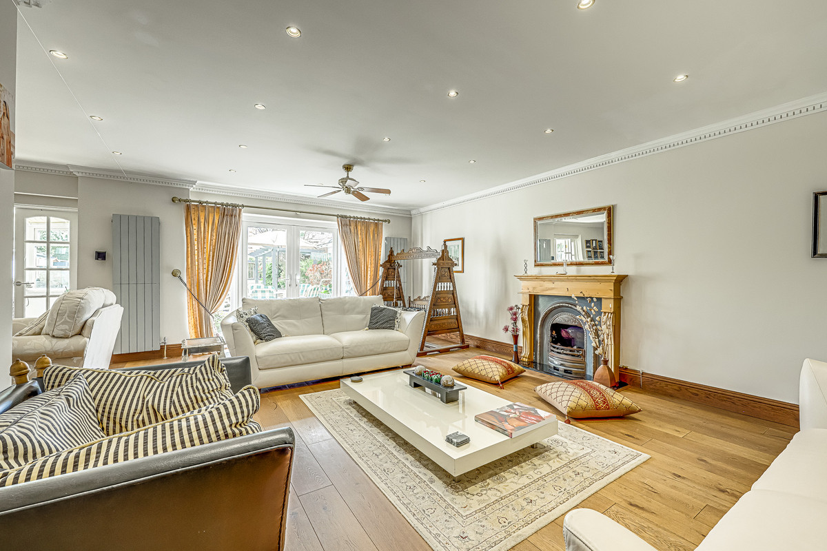 thorpe-hall-avenue-southend-on-sea-ss1