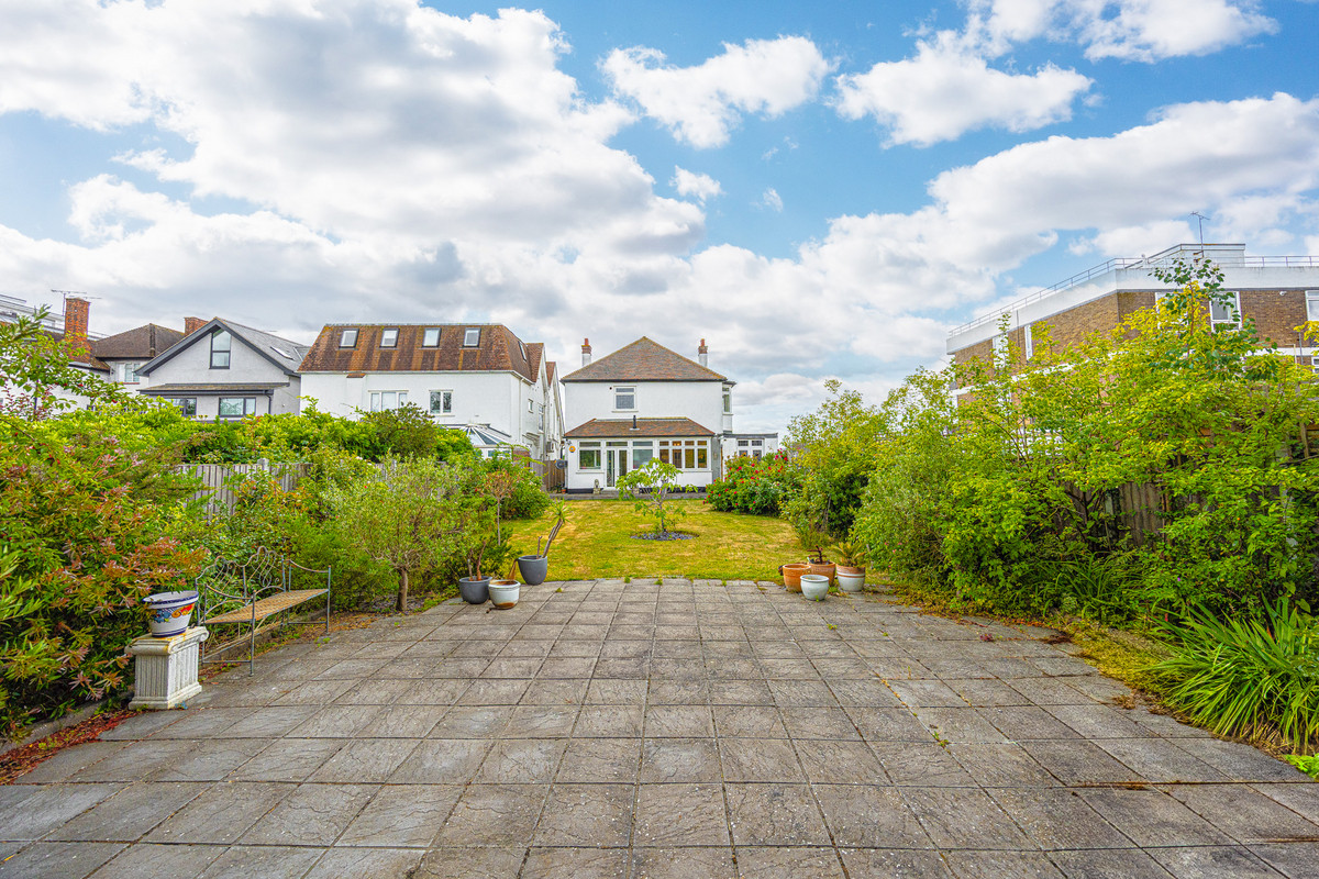 chalkwell-esplanade-westcliff-on-sea-ss0-3