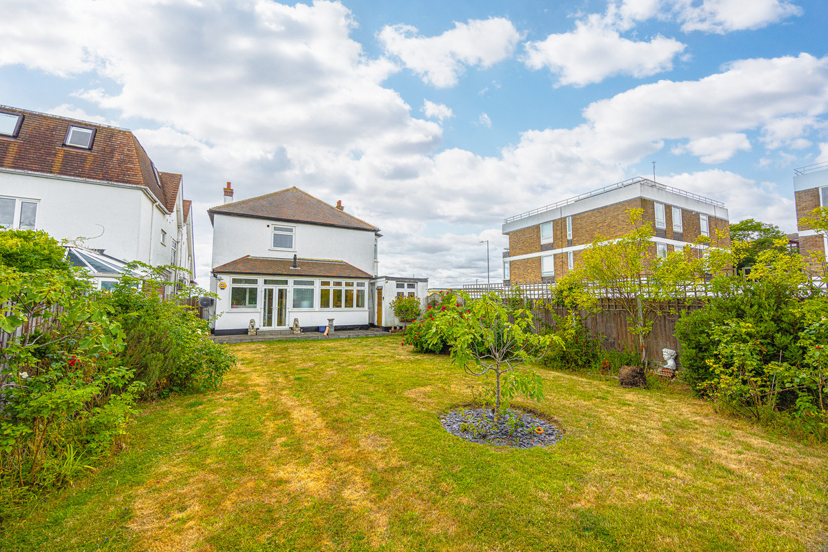 chalkwell-esplanade-westcliff-on-sea-ss0-3