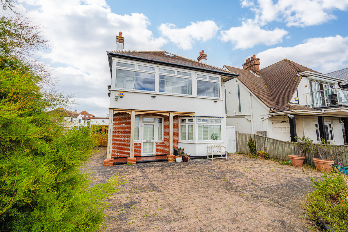 chalkwell-esplanade-westcliff-on-sea-ss0-3
