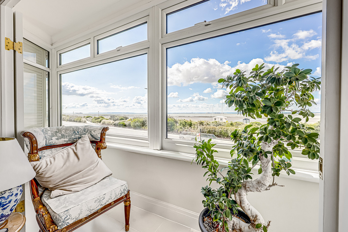 chalkwell-esplanade-westcliff-on-sea-ss0-3