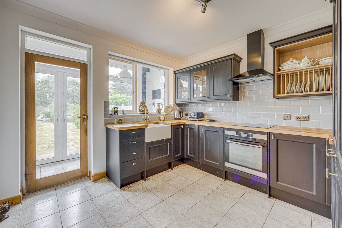 chalkwell-esplanade-westcliff-on-sea-ss0-3