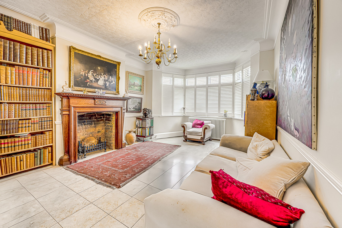 chalkwell-esplanade-westcliff-on-sea-ss0-3