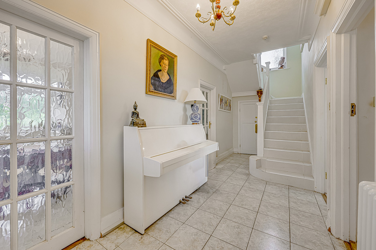 chalkwell-esplanade-westcliff-on-sea-ss0-3