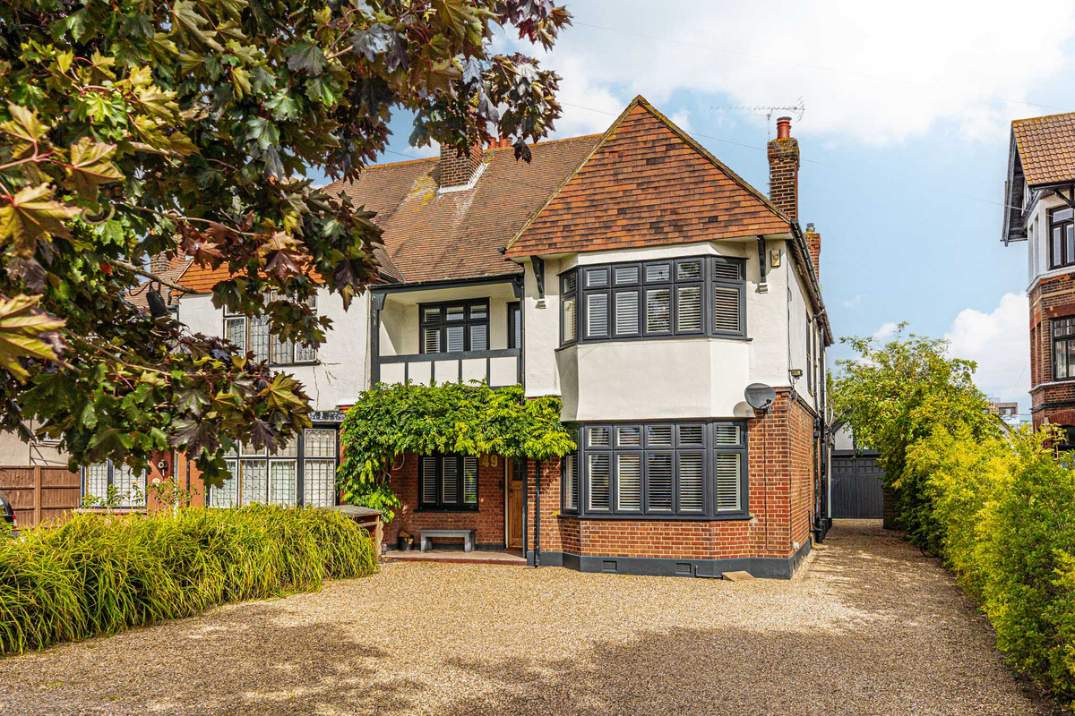 imperial-avenue-westcliff-on-sea-ss0-1