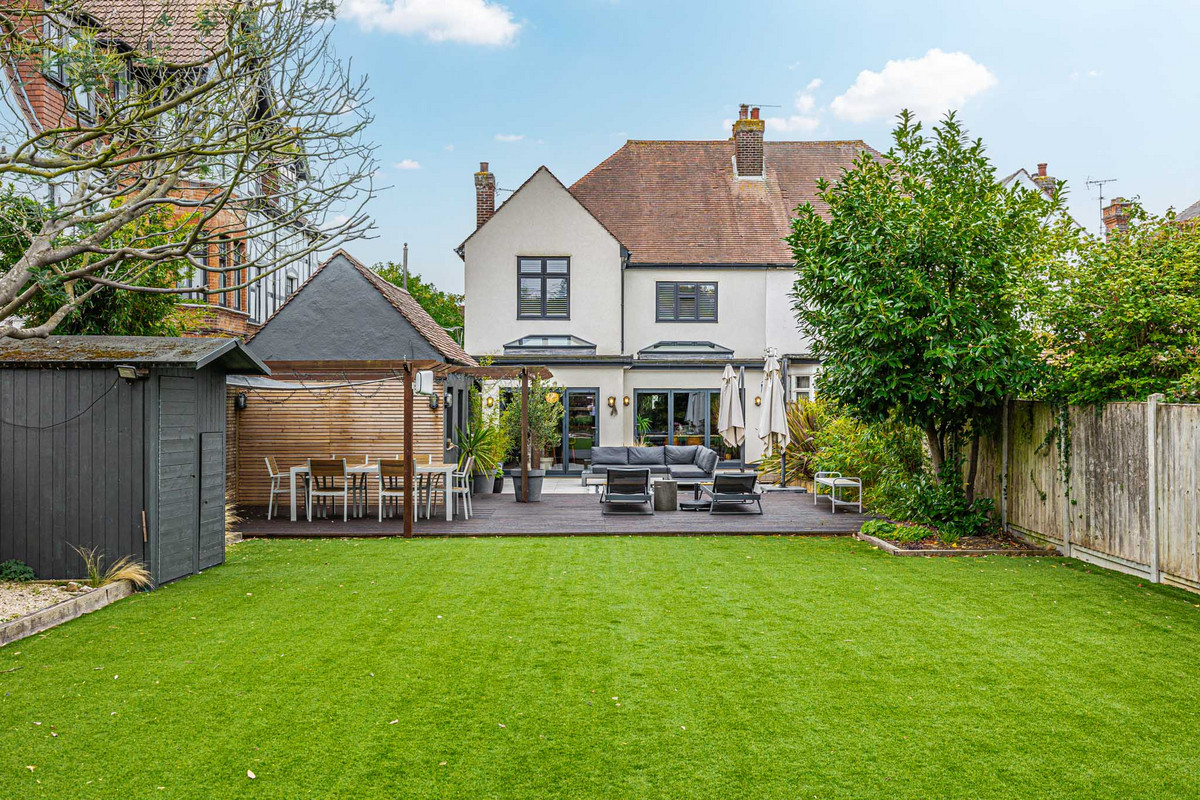 imperial-avenue-westcliff-on-sea-ss0-1