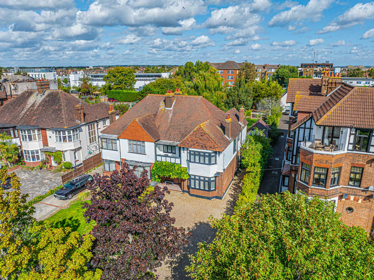 imperial-avenue-westcliff-on-sea-ss0-1
