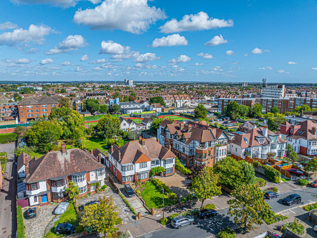 imperial-avenue-westcliff-on-sea-ss0-1
