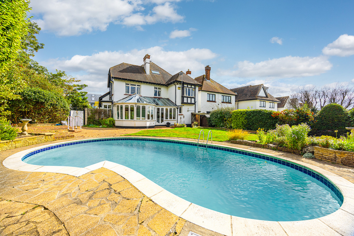 seymour-road-westcliff-on-sea-ss0-1