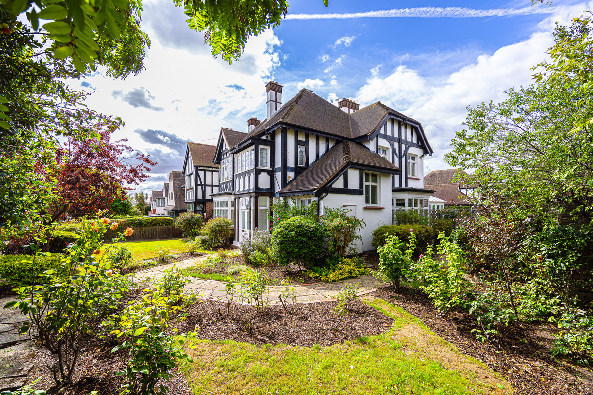 seymour-road-westcliff-on-sea-ss0-1