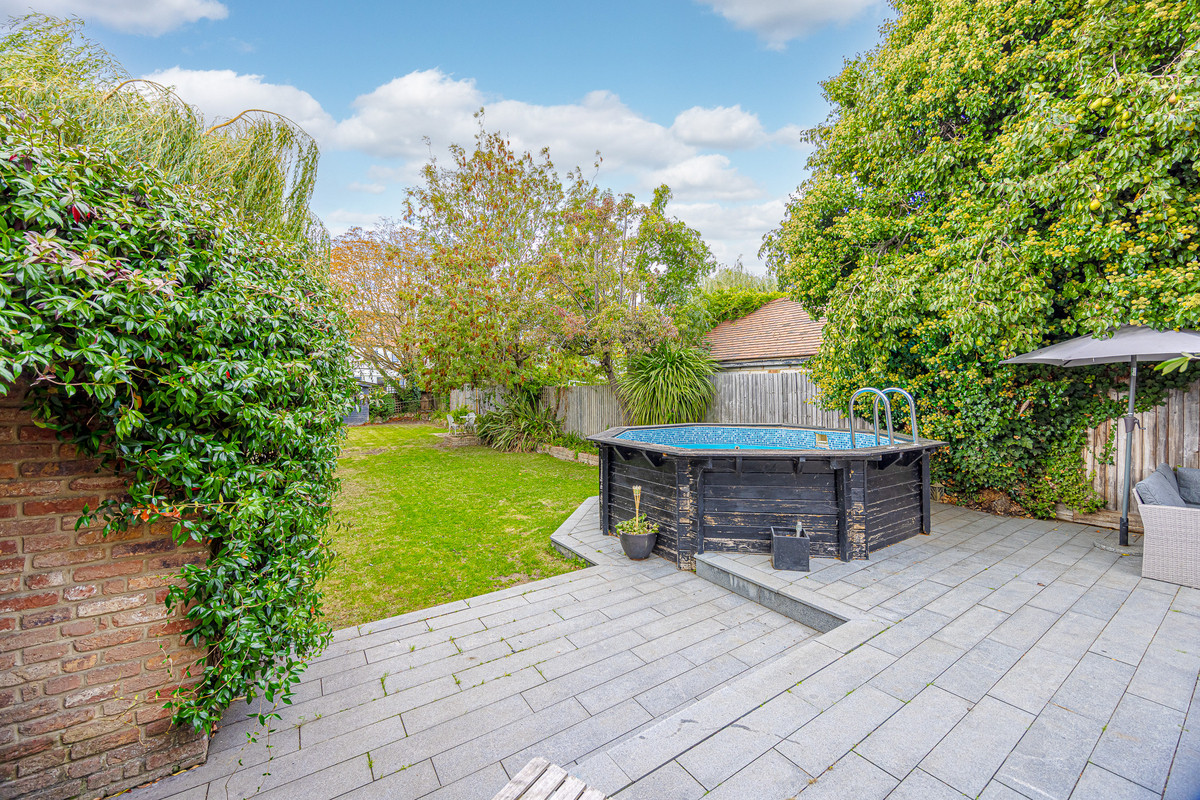chalkwell-avenue-westcliff-on-sea-ss0