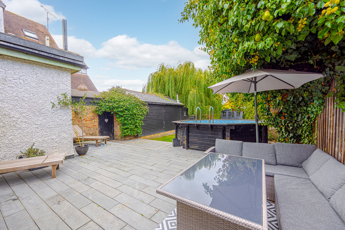 chalkwell-avenue-westcliff-on-sea-ss0