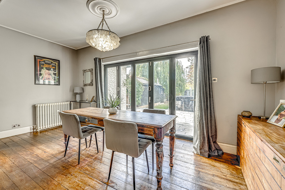 chalkwell-avenue-westcliff-on-sea-ss0