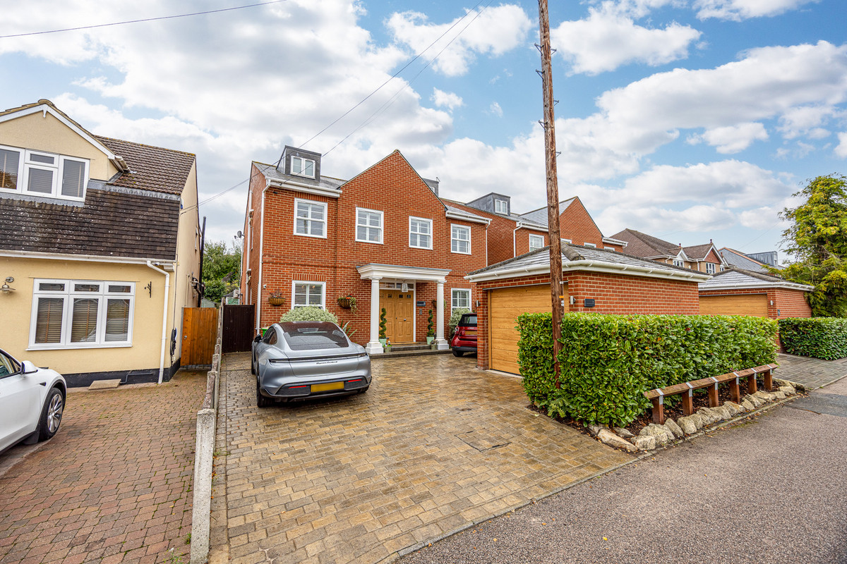 hillside-road-leigh-on-sea-ss9-1
