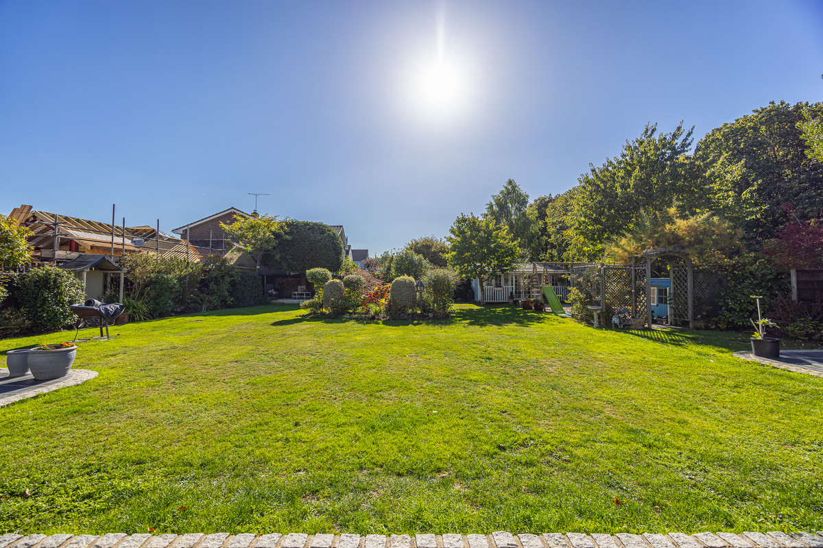 daws-heath-road-benfleet-ss7