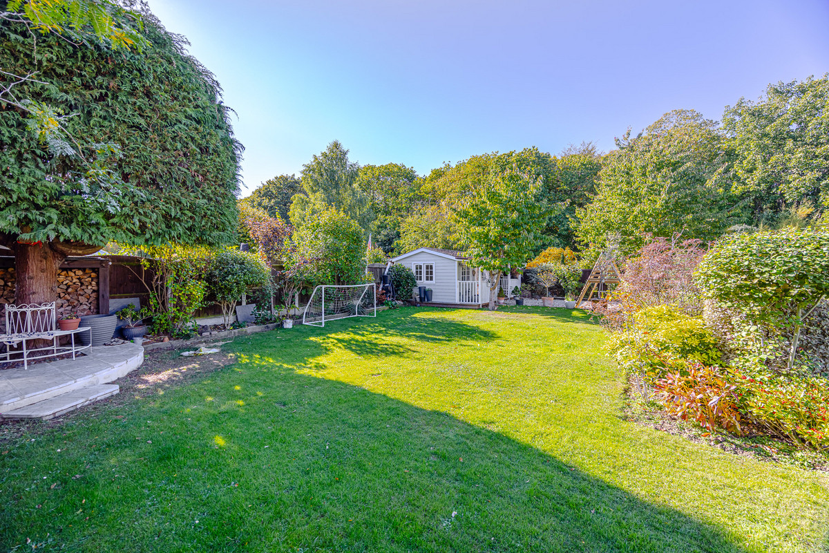 daws-heath-road-benfleet-ss7