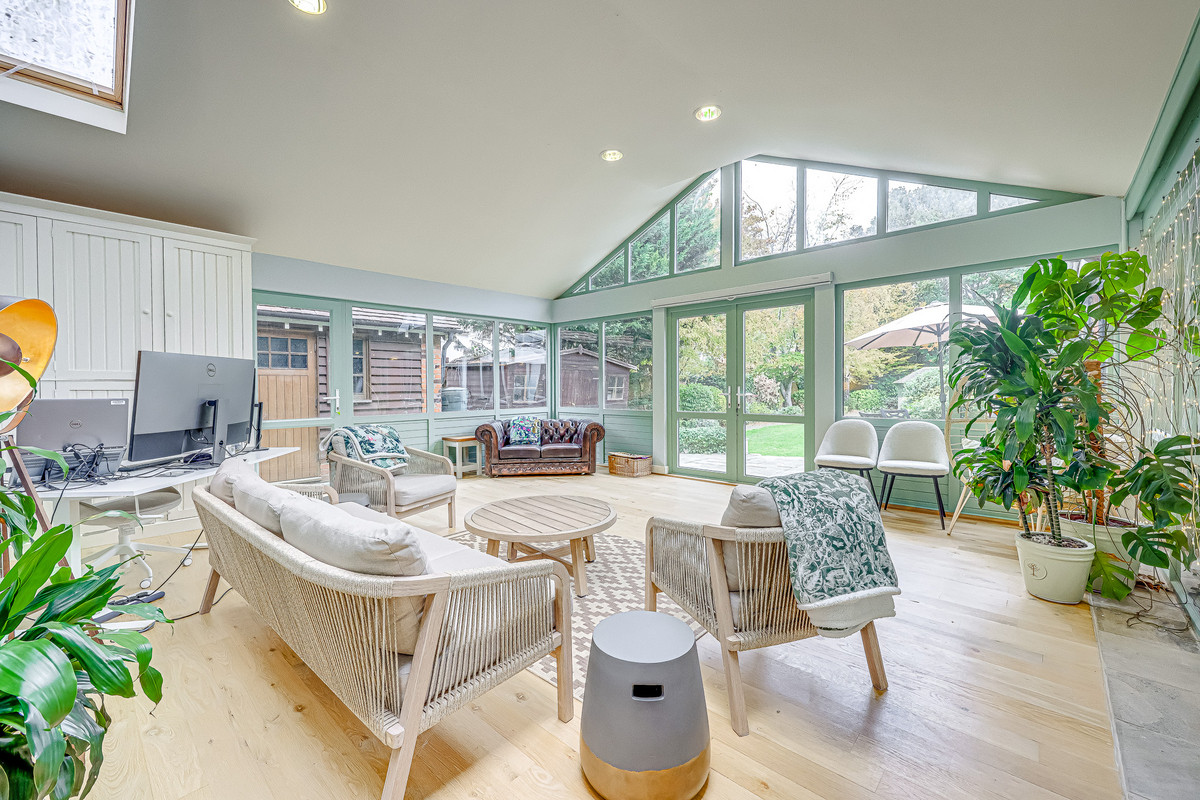 imperial-avenue-westcliff-on-sea-ss0-2